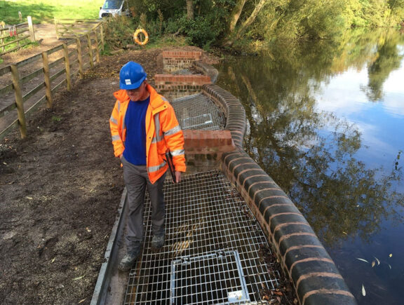 Weir & dam refurbishment